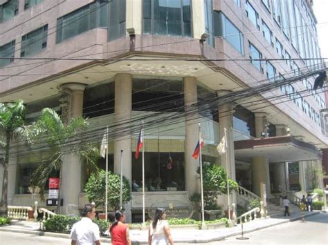 guest friendly hotels makati manila.